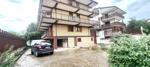 6 rooms Apartment in Frosinone, Italy No. 48264 5