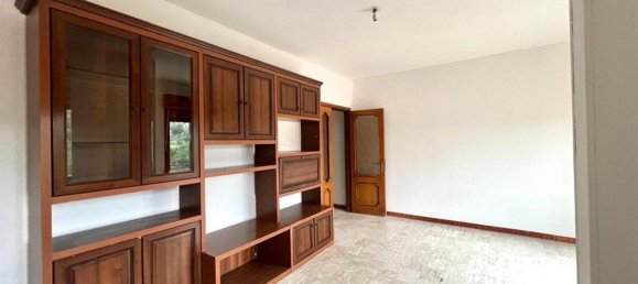 6 rooms Apartment in Frosinone, Italy No. 48264 7