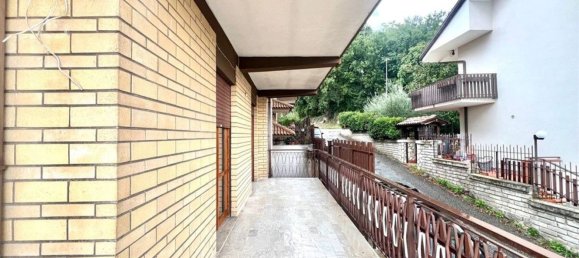 6 rooms Apartment in Frosinone, Italy No. 48264 21