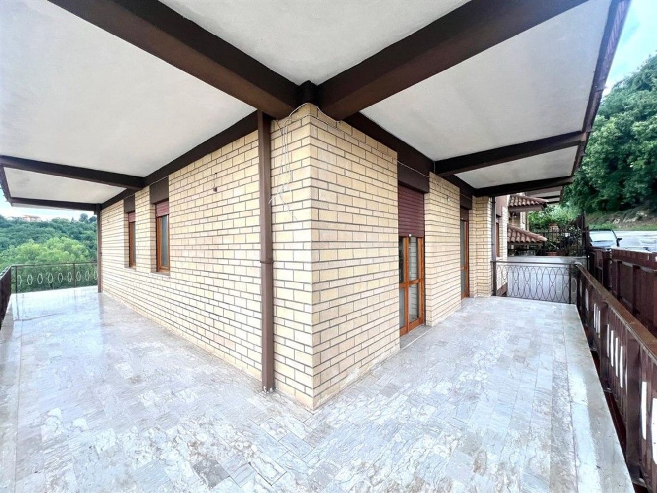 6 rooms Apartment in Frosinone, Italy No. 48264