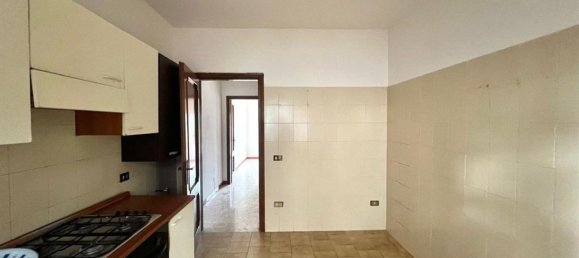 6 rooms Apartment in Frosinone, Italy No. 48264 12