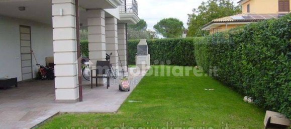 Villa de 3 dormitorios en Sant'Egidio alla Vibrata, Italy No. 271094 9