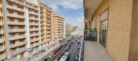 Квартира с 3 спальнями в Таранто, Италия № 356996 16