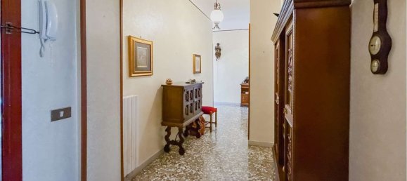 Квартира с 3 спальнями в Таранто, Италия № 356996 34