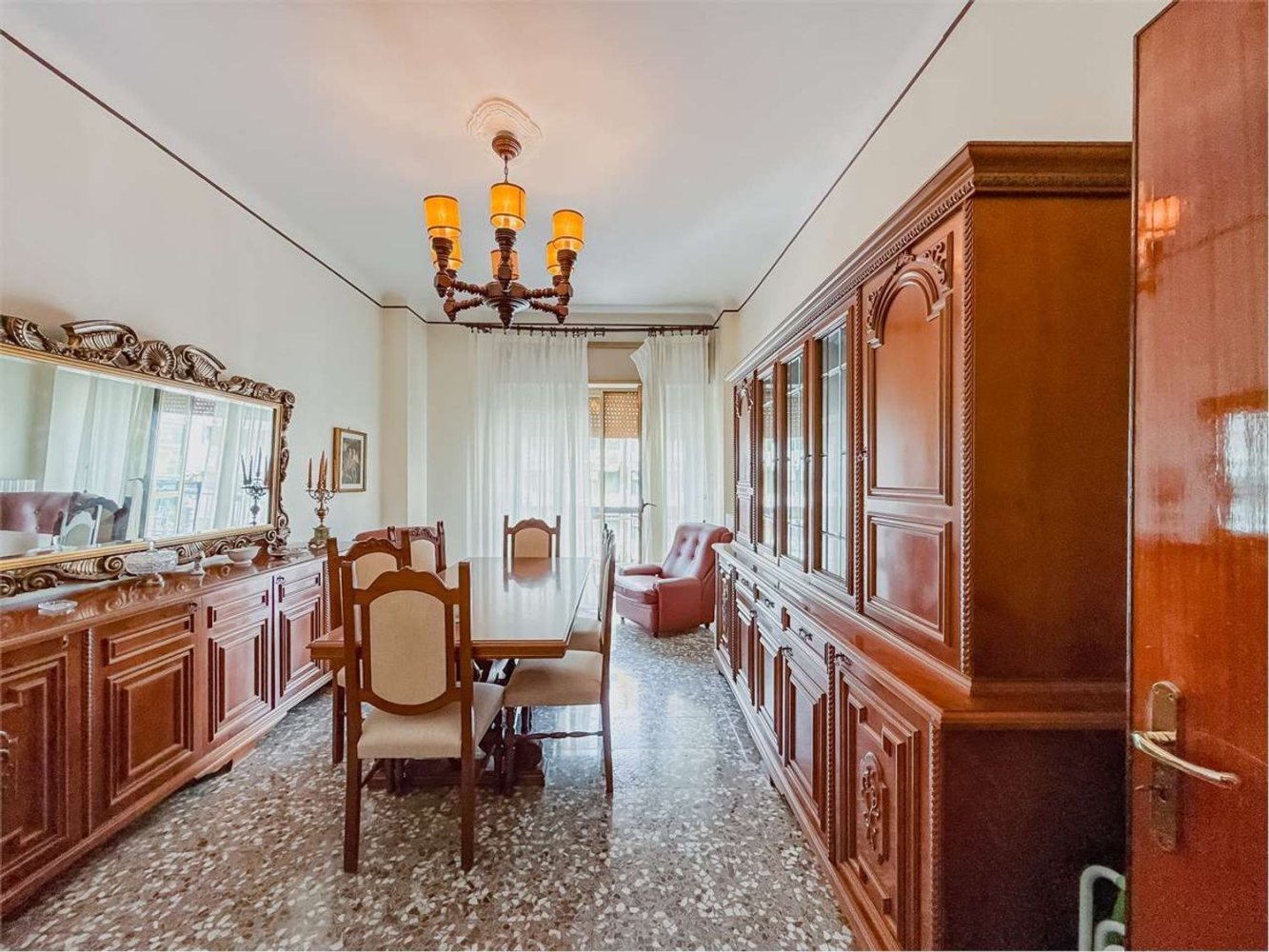 Квартира с 3 спальнями в Таранто, Италия № 356996