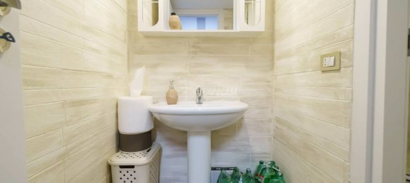 1 room Commercial property in Nova Milanese, Italy No. 80447 6