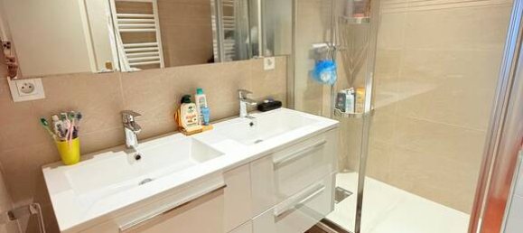 3 bedrooms Apartment in Charenton-le-Pont, France No. 333320 8