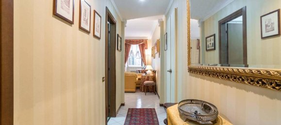 4 rooms Apartment in Como, Italy No. 170075 2