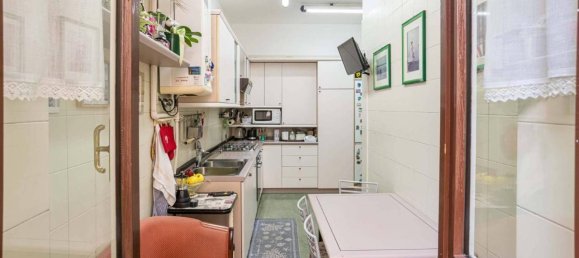 4 rooms Apartment in Como, Italy No. 170075 10