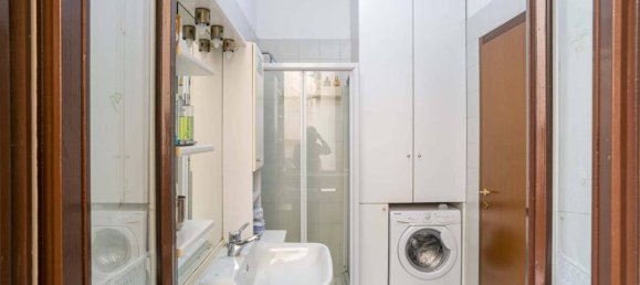 4 rooms Apartment in Como, Italy No. 170075 11