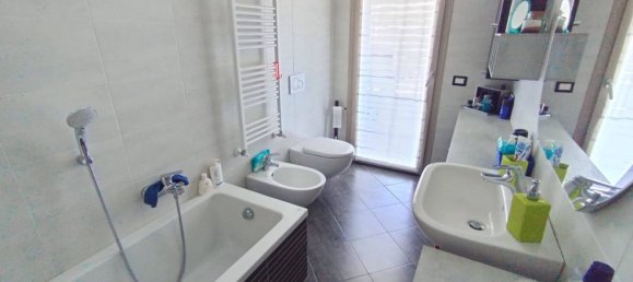 3 chambres Appartement à Cinisello Balsamo, Italy No. 364916 7