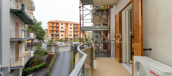 5-salle Appartement à Acireale, Italy No. 6020 40