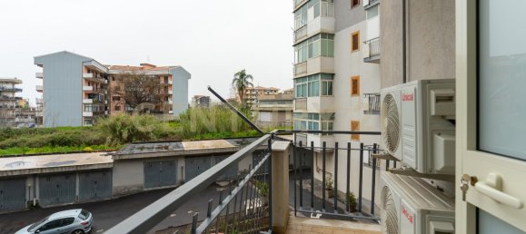 5-salle Appartement à Acireale, Italy No. 6020 22