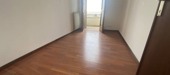 3 rooms Apartment in Bovolenta, Italy No. 217041 5