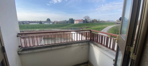 3 rooms Apartment in Bovolenta, Italy No. 217041 6