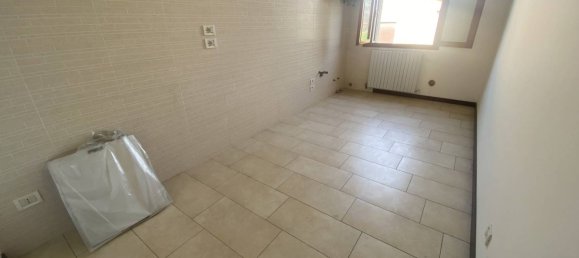 3 rooms Apartment in Bovolenta, Italy No. 217041 8
