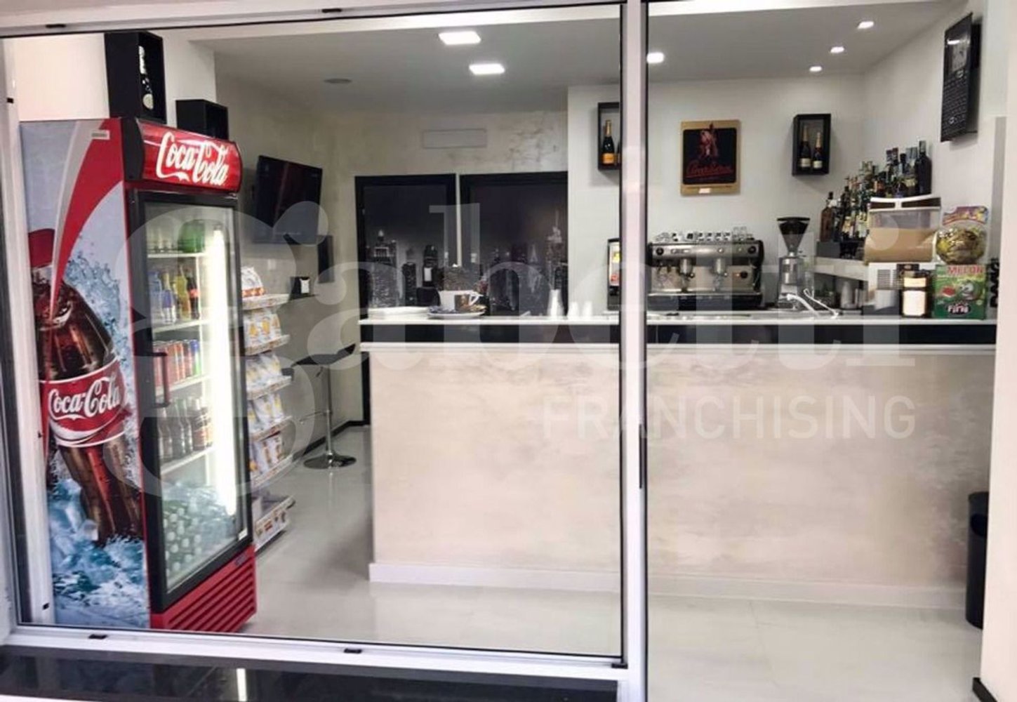  عقار تجاري في Sessa Aurunca, Italy 25متر مربع رقم 301084