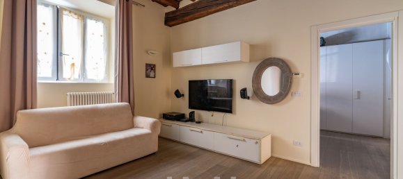 2-salle Appartement à Milan, Italy No. 314190 6