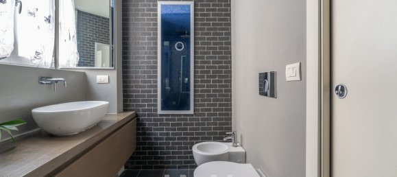 2-salle Appartement à Milan, Italy No. 314190 11