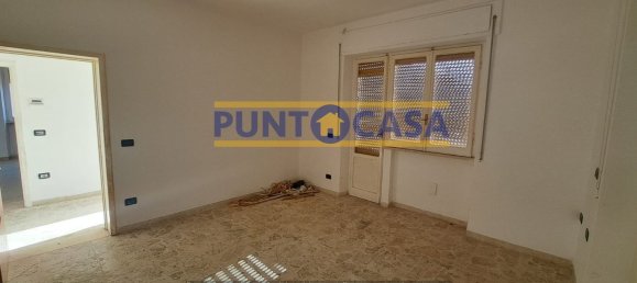 6 rooms House in Teramo, Italy No. 95683 2