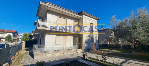 6 rooms House in Teramo, Italy No. 95683 27