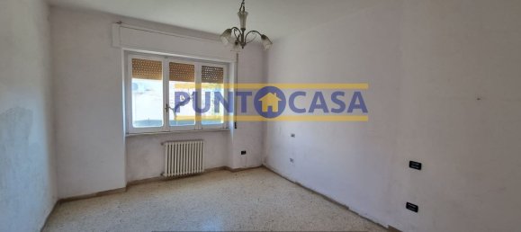 6 rooms House in Teramo, Italy No. 95683 6