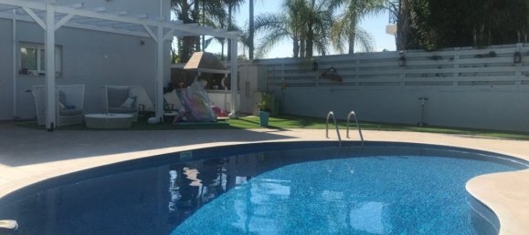 4 bedrooms Villa in Limassol, Cyprus No. 12740 12