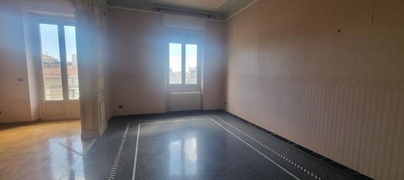 Квартира с 6 спальнями в Савона, Италия № 337656 9