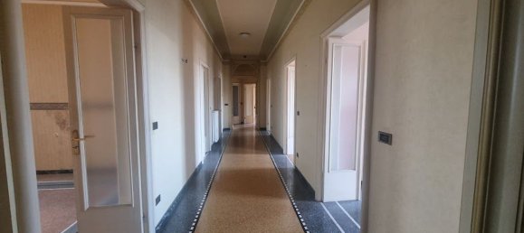 Квартира с 6 спальнями в Савона, Италия № 337656 8