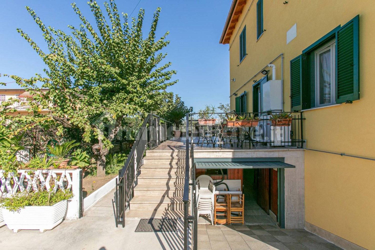 2 bedrooms Apartment in Rome, Italy No. 9313