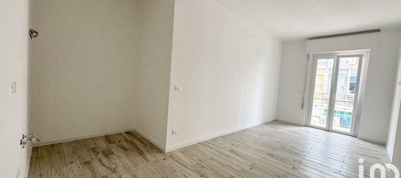 2-salle Appartement à Albenga, Italy No. 299531 3