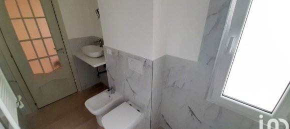 2-salle Appartement à Albenga, Italy No. 299531 12