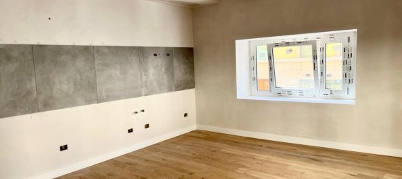 3 rooms Apartment in Florence, Italy No. 37201 22