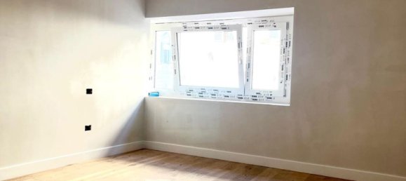 3 rooms Apartment in Florence, Italy No. 37201 7