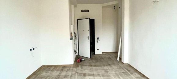 3 rooms Apartment in Florence, Italy No. 37201 14