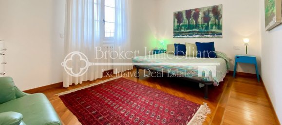 13 rooms Villa in Camaiore, Italy No. 168218 21