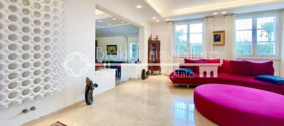 13 rooms Villa in Camaiore, Italy No. 168218 10