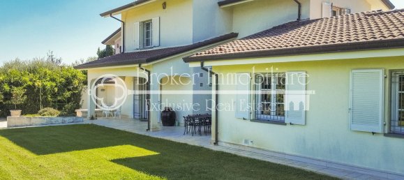 13 rooms Villa in Camaiore, Italy No. 168218 7