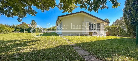 13 rooms Villa in Camaiore, Italy No. 168218 8