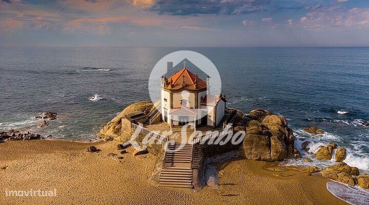 Propriété commerciale à Madalena, Portugal 331m² No. 254834