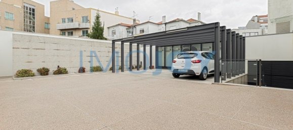 9 bedrooms House in Porto, Portugal No. 124475 2