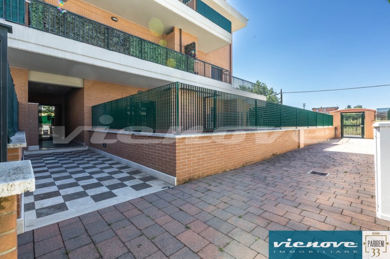 2 rooms Apartment in Rome, Italy No. 12273