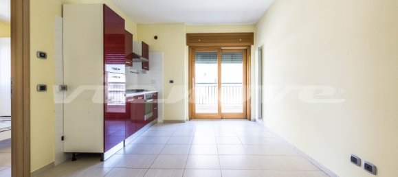2 rooms Apartment in Rome, Italy No. 12273 16