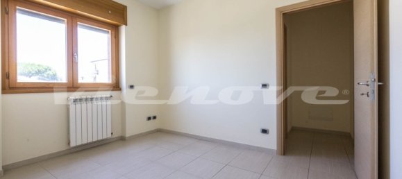 2 rooms Apartment in Rome, Italy No. 12273 22