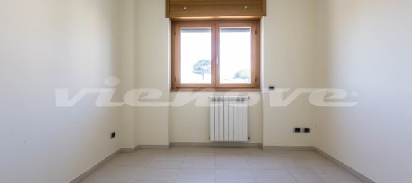 2 rooms Apartment in Rome, Italy No. 12273 9