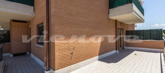 2 rooms Apartment in Rome, Italy No. 12273 10