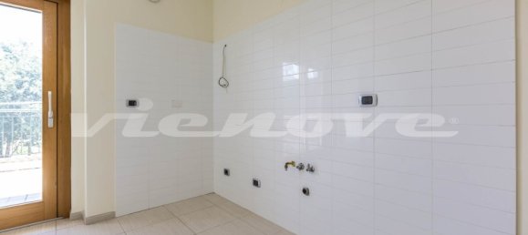 2 rooms Apartment in Rome, Italy No. 12273 20