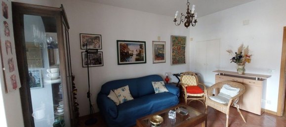 Квартира с 3 комнатами в Ареццо, Италия № 201416 20