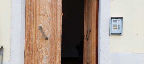 Квартира с 3 комнатами в Ареццо, Италия № 201416 23