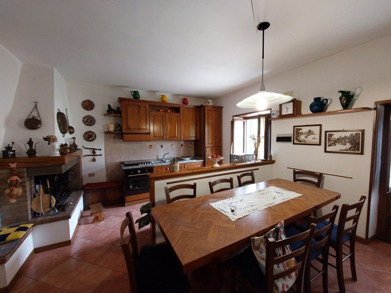 Квартира с 3 комнатами в Ареццо, Италия № 201416